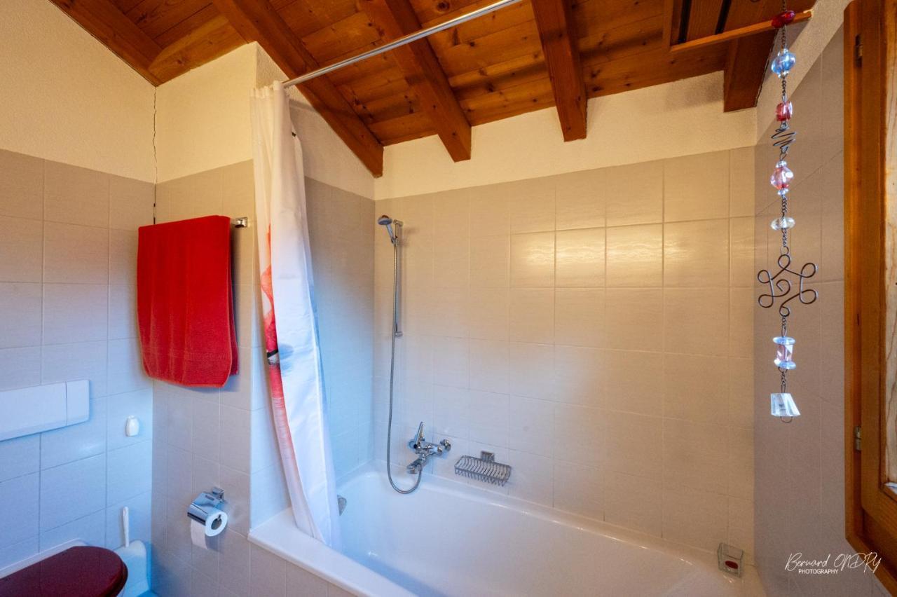 Zimmer Mit Eigenem Badezimmer Näfels Exterior photo